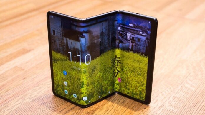 Samsung Decides To Unveil Transparent Phone And A Triple Folding Tablet In 2021