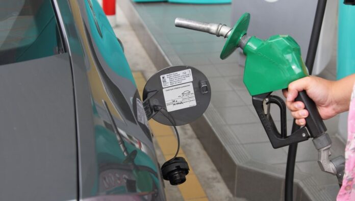 Government Announces a Big Reduction in Petrol Prices
