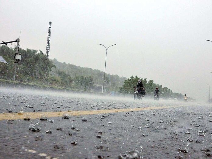 Heavy Rain Fall in Lahore