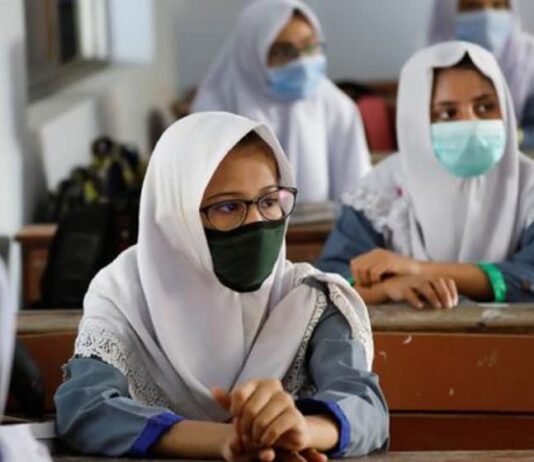 Education Ministers Decide Early Winter Vacations on 16 Nov Student in Class Room taking Lecture