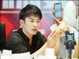 A Chinese Social Media Star Set A New World Record By Selling Goods Worth About 306 Million Chinese Social Media Star Simba