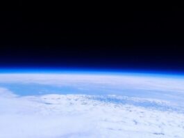 Intensely Hot Exoplanet with Metallic Clouds That Rain Titanium space-pic-3