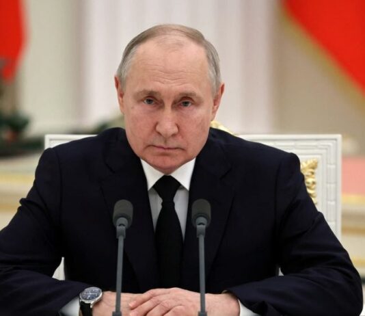 Russian Authorities Ban Government Employees from Using Apple Devices