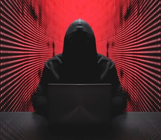 Lahore Resident Becomes Prey to Deceptive Online Trading Scam hacker-