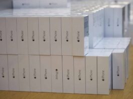 Massive Seizure of Luxury Mobiles Worth Rs. 60M at Islamabad Airport iphone boxes scaled
